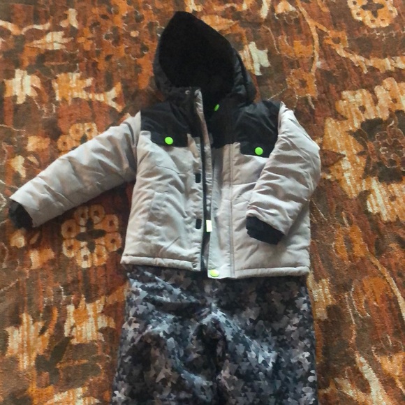 Snowsuits - Picture 2 of 4
